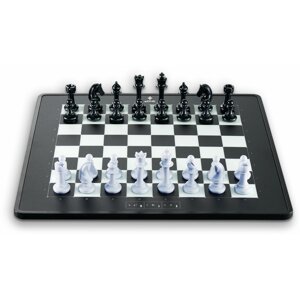 Millenium elektronické šachy eOne das e-Board für die Online-Generation - M841
